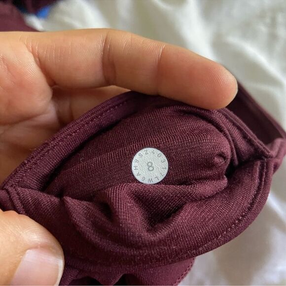 Lululemon Extra Mile Crop (Reflective 23") In Garnet/Maroon Size 8 - Picture 6 of 11